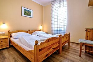 Pobyt u Znojma v Hotelu Schaller *** s privátními saunami, prohlídkou kláštera, ochutnávkou vín a polopenzí