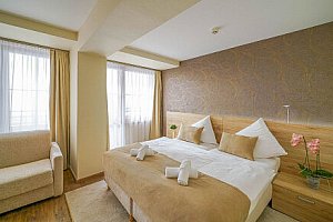 Vysoké Tatry: romantický Exclusive Apartmán ve 4* Grand Hotelu Bellevue s novým wellness, bazénem a polopenzí