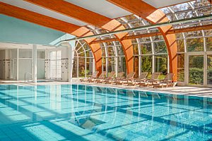 Karlovy Vary: relax v Resortu Sanssouci **** s neomezeným wellness, až 6 procedurami a polopenzí + program