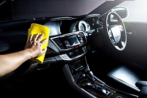 Základní či kompletním čištění interiéru vašeho automobilu