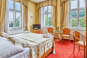 Karlovy Vary v Park Spa Hotelu Sirius **** až s 6 wellness procedurami, ovocem na pokoji a polopenzí