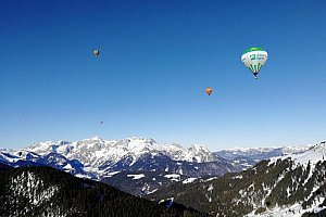 Zimní vyhlídkový let balónem nad Alpami