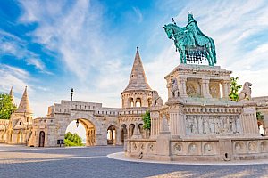 Maďarsko: Budapešť ve skvělé lokalitě u parku v renovovaném Hotel Chesscom *** se snídaní + dítě zdarma