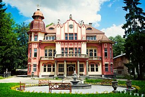 Vysočina: Romantický pobyt v Letohrádku sv. Vojtěch s wellness, odpolední kávou, slevou na masáže a snídaní