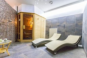 Východní Čechy: Hotel Tatra *** s privátním wellness, bowlingem, slevou na masáže a polopenzí