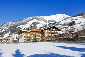 Vysoké Taury v blízkosti ski areálů: Hotel Sonnhof *** s wellness, výhodami a polopenzí + děti zdarma