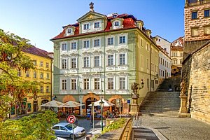 Praha přímo v centru jen 500 m od Pražského hradu v Hotelu Golden Star **** se snídaněmi formou bufetu