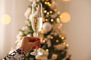 Vánoce ve Vysokých Tatrách: Hotel Tatranec s polopenzí, slavnostní večeří, láhví vína a vstupem do sauny