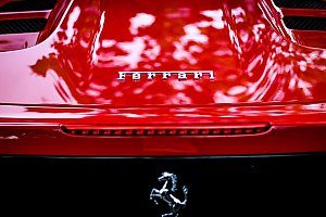 Rychlostí blesku: Jízda ve Ferrari 40 minut