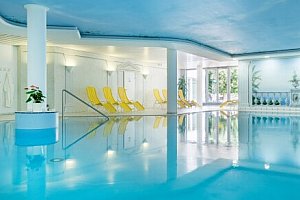 Alpy u ski areálů: 4* Berghotel Jägerhof s polopenzí a wellness (bazén, sauny) + welcome drink a občerstvení